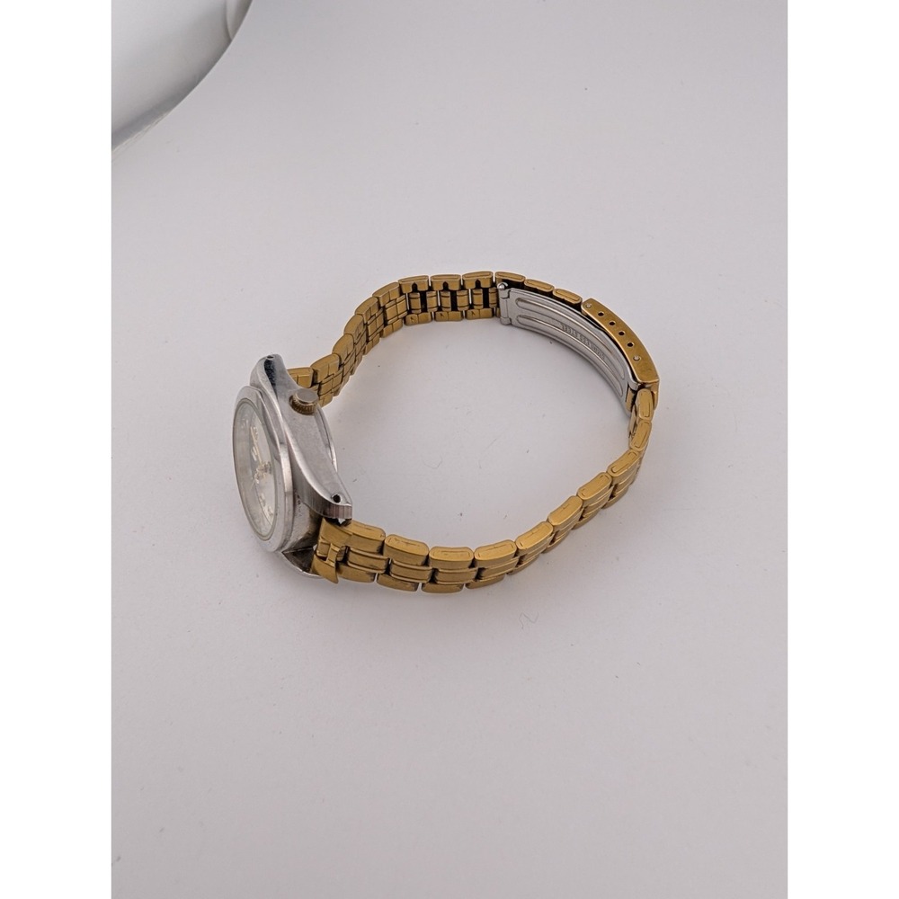 White Stag Watch Women 25mm Silver Case Gold 7.5" Band- New Battery - Picture 6 of 8